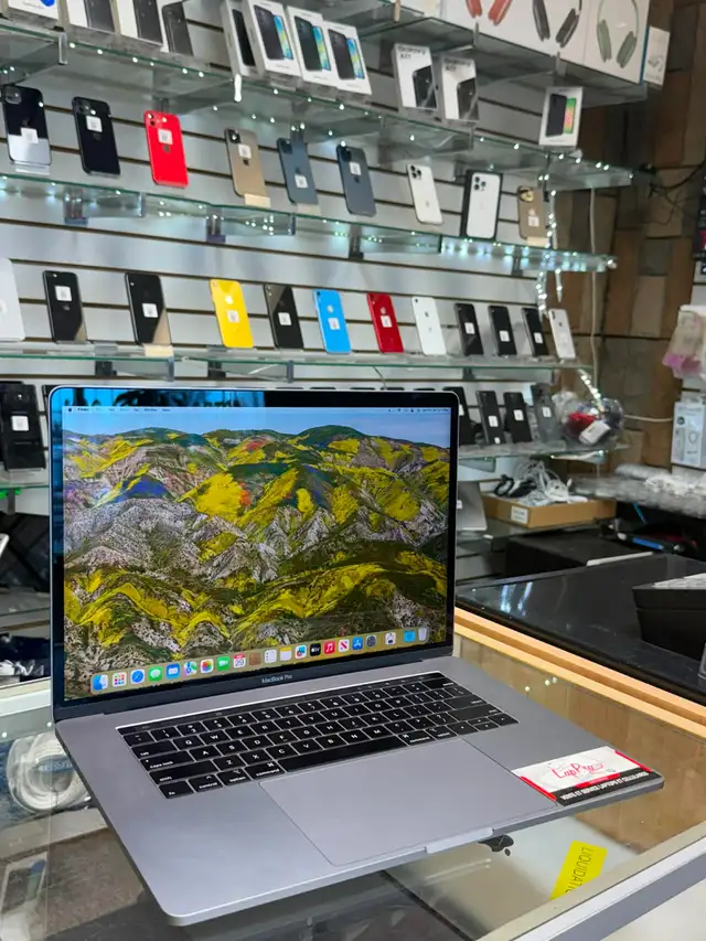 Apple Macbook Pro Touchbar i7 16 GB 500gb