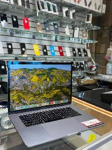 Apple Macbook Pro Touchbar i7 16 GB 500gb
