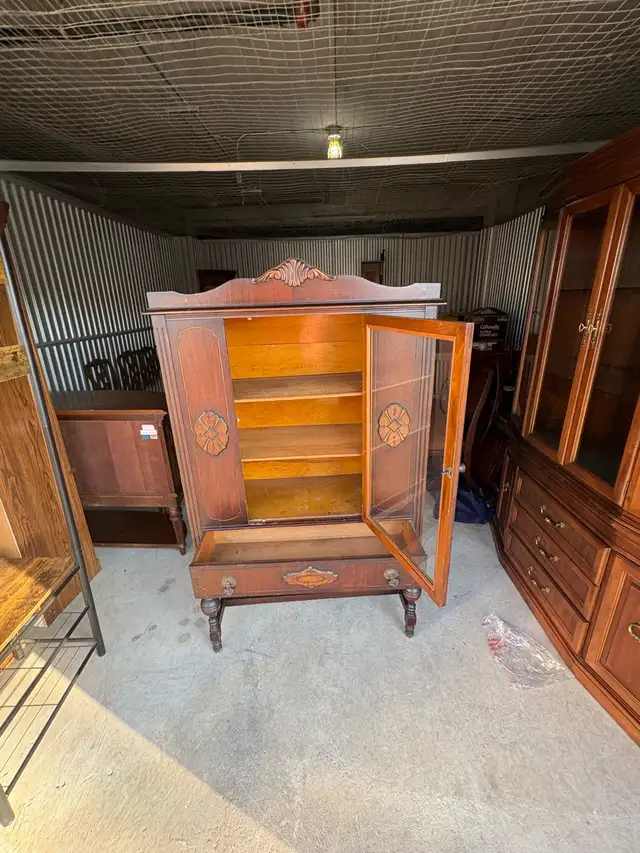 Free delivery antique Vintage Wooden Display Cabinet - Photo 7