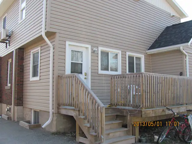 Fabulous 5BR 228 Edinburgh Road S - JUNE 1ST  $3875.00 - Photo 2