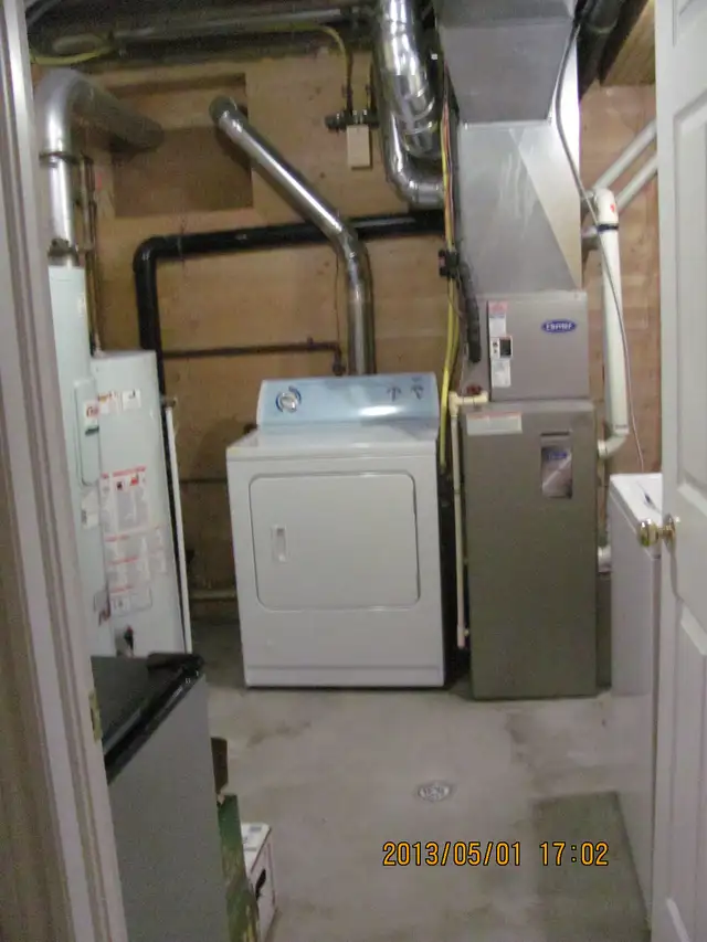 Fabulous 5BR 228 Edinburgh Road S - JUNE 1ST  $3875.00 - Photo 4