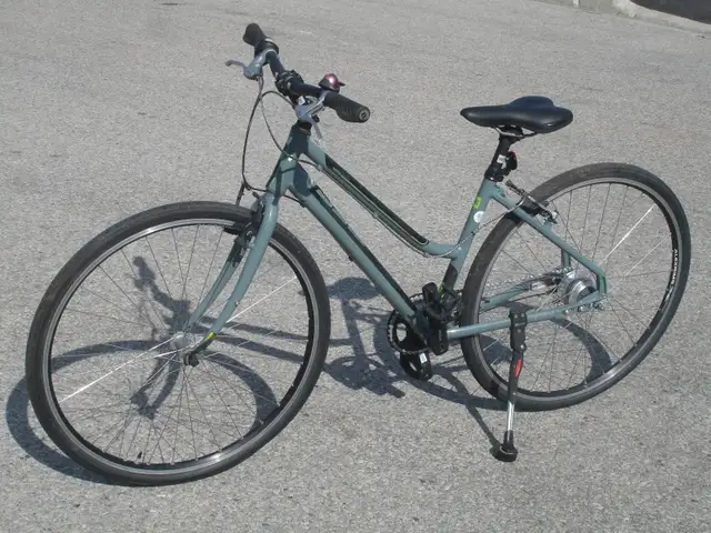 MEC'S HIS & HERS ALL ALUMINUM HYBRID BRAND BIKES $245.00 EACH! - Photo 5