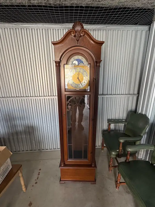 Free delivery used Grandfather Clock - Wood Casing