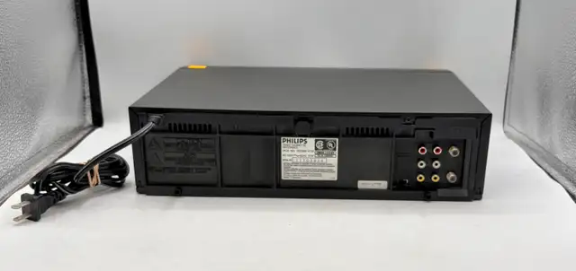 Philips VR2360 Home VHS/VCR Player - No Remote - Photo 2