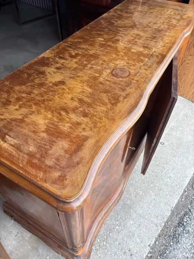 Free delivery antique Vintage Wooden Buffet/Sideboard - Photo 6