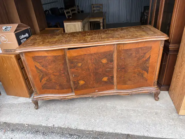 Free delivery antique Vintage Wooden Buffet/Sideboard - Photo 9