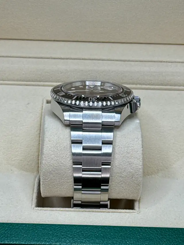 2023 Rolex Sea Dweller 50th Anniversary Red Line 126600 - Photo 7