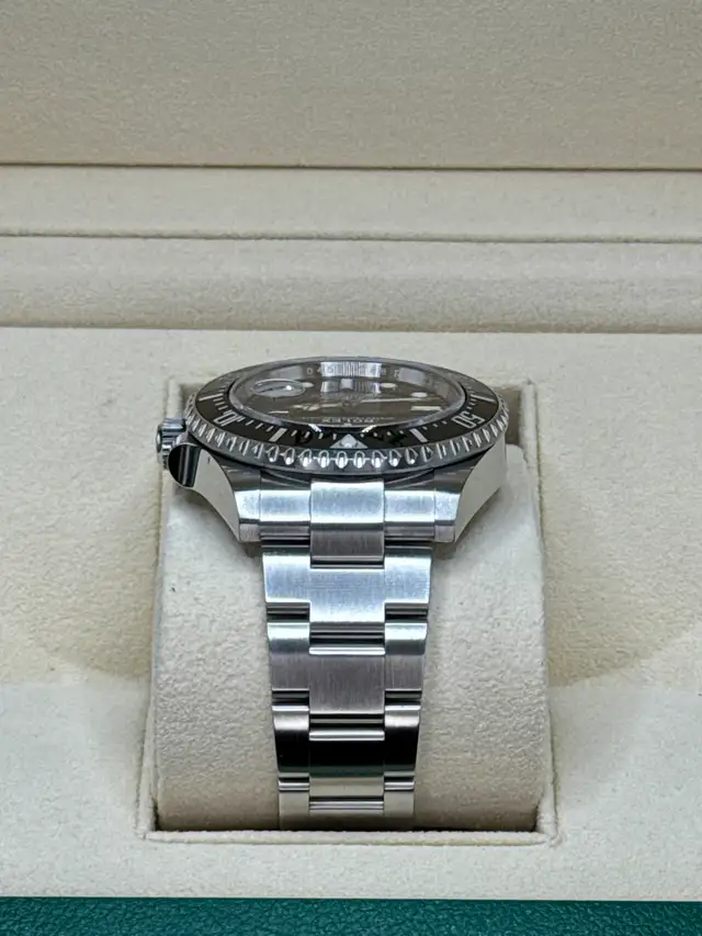 2023 Rolex Sea Dweller 50th Anniversary Red Line 126600 - Photo 8