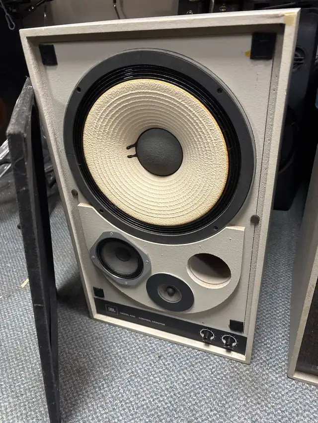 JBL Model 4310 Control Monitor Speaker Pair - Photo 2