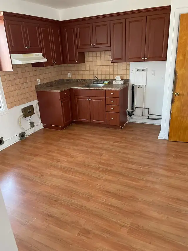 4 1/2 sur la 12e avenue/Robert (métro St-Michel) - Photo 2