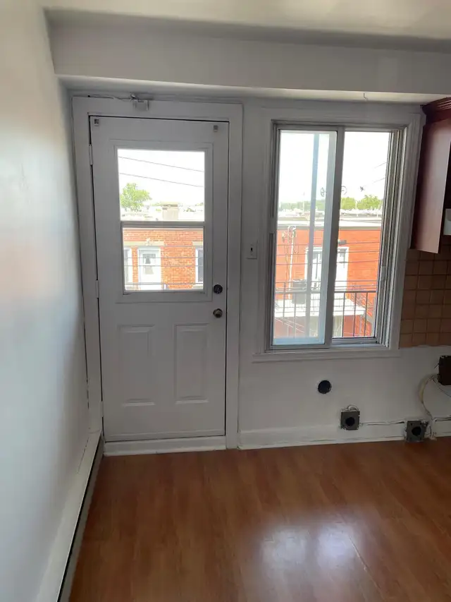 4 1/2 sur la 12e avenue/Robert (métro St-Michel) - Photo 5