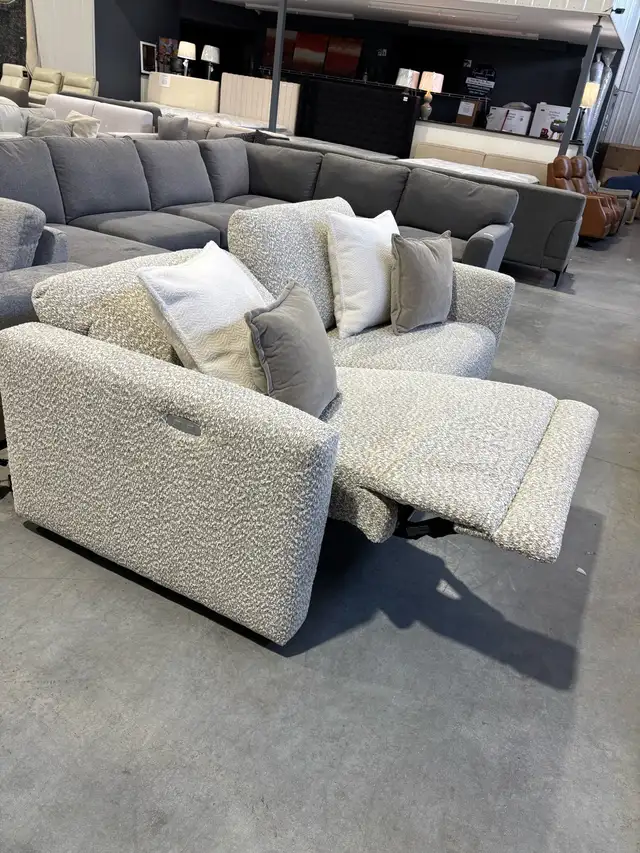 Bouclé fabric power reclining sofa - Photo 4