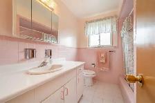 MAIN UPPER LEVEL ROOMS FOR RENT WESTWOOD MALL MALTON MISSISSAUGA - Photo 3