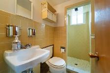 MAIN UPPER LEVEL ROOMS FOR RENT WESTWOOD MALL MALTON MISSISSAUGA - Photo 4