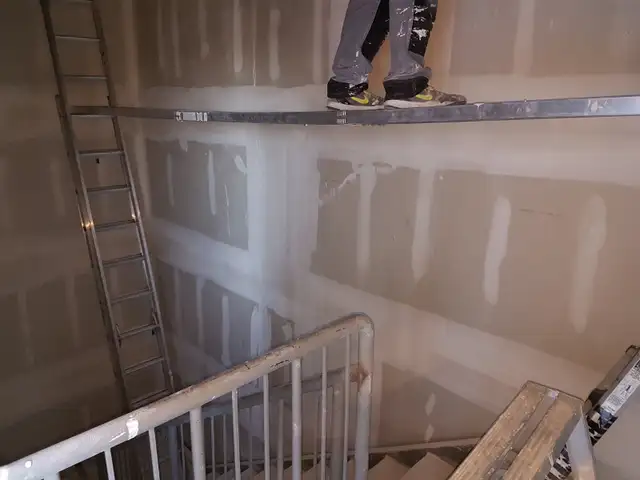 CALGARY family DRYWALL tapers looking for new projects - Photo 19