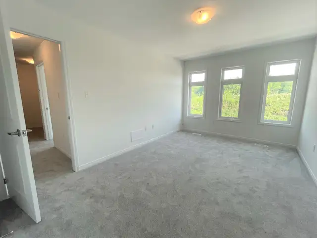 Brand New! 4 Bed   Den Upper Duplex, South Barrie - Photo 13