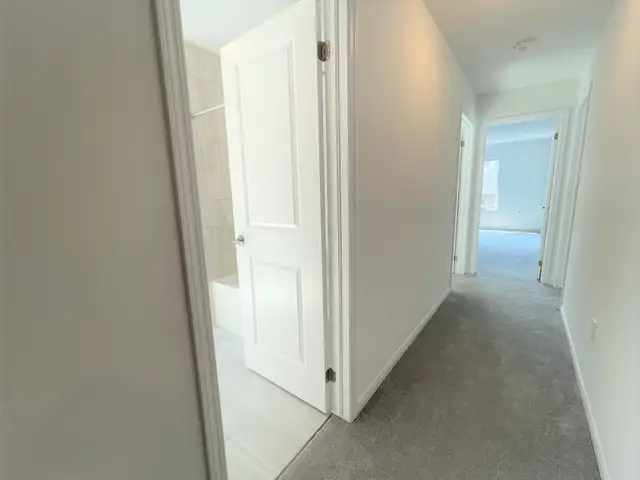 Brand New! 4 Bed   Den Upper Duplex, South Barrie - Photo 16