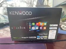 KENWOOD DOUBLE DIN AND BACK UP CAMERA
