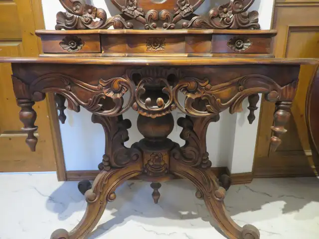 Antique Mirror Table - Photo 6