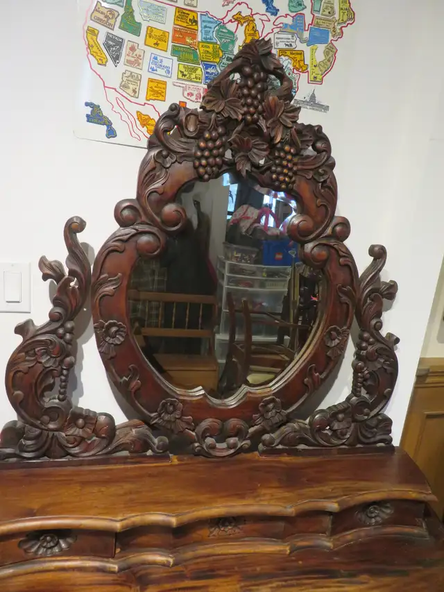 Antique Mirror Table - Photo 7