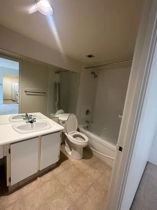 Downtown Calgary Condo - Photo 7