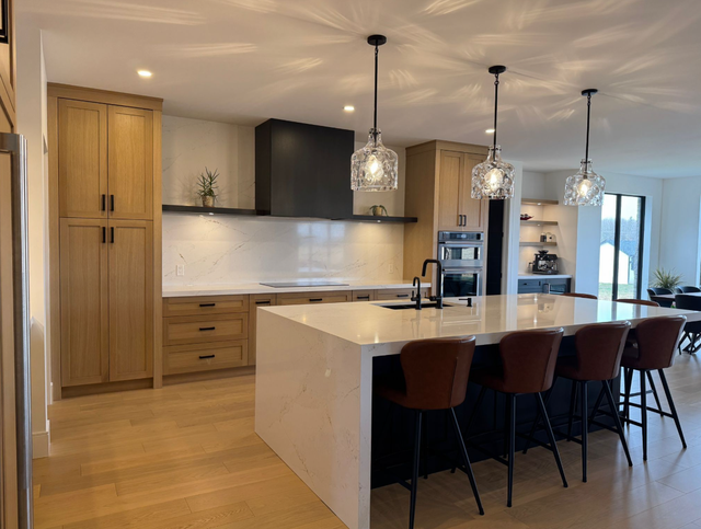 White Quartz Countertop With Beautiful Sparkles - Photo 5