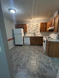 2 bedroom main level single family home - Photo 2