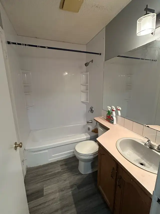 2 bedroom main level single family home - Photo 3