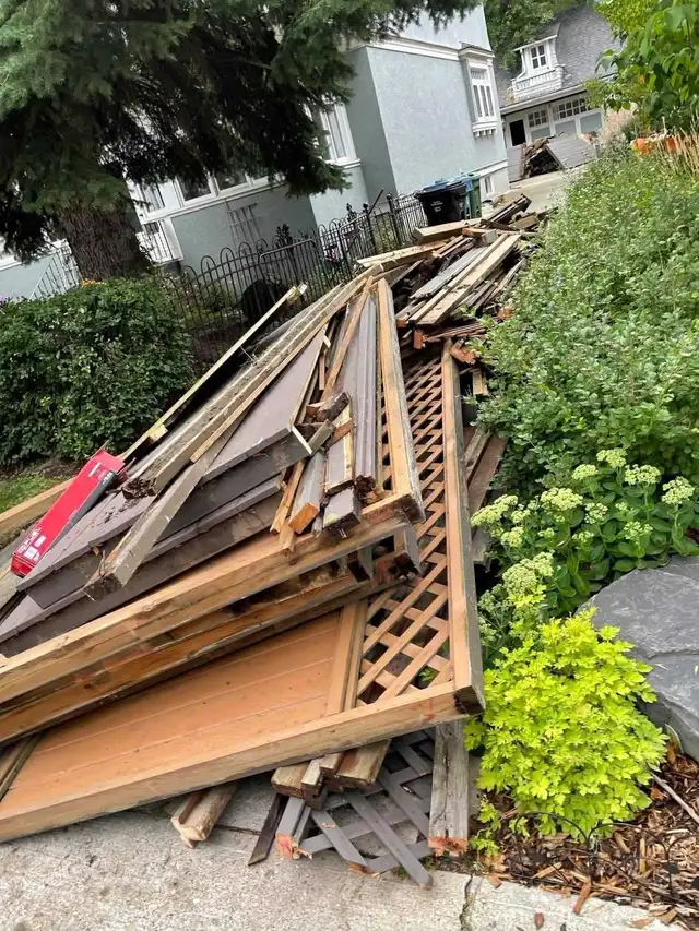 Mattresses (JUNK) Couches, Tables, Chairs, Dressers, Yard Waste