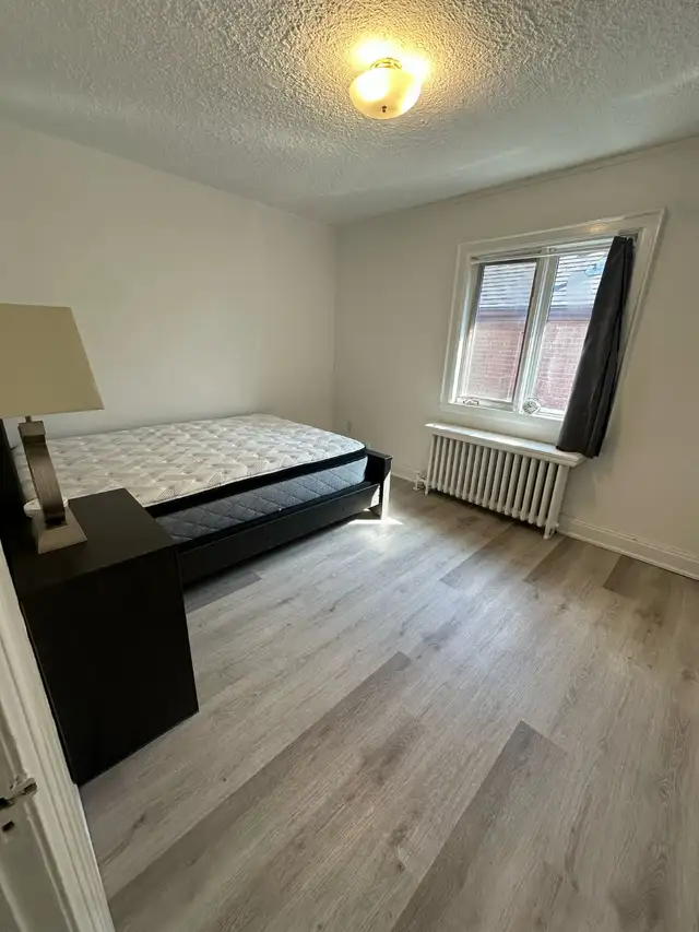 ROOM FOR RENT IN MIDTOWN  TORONTO - NEAR DOWNTOWN - Photo 2