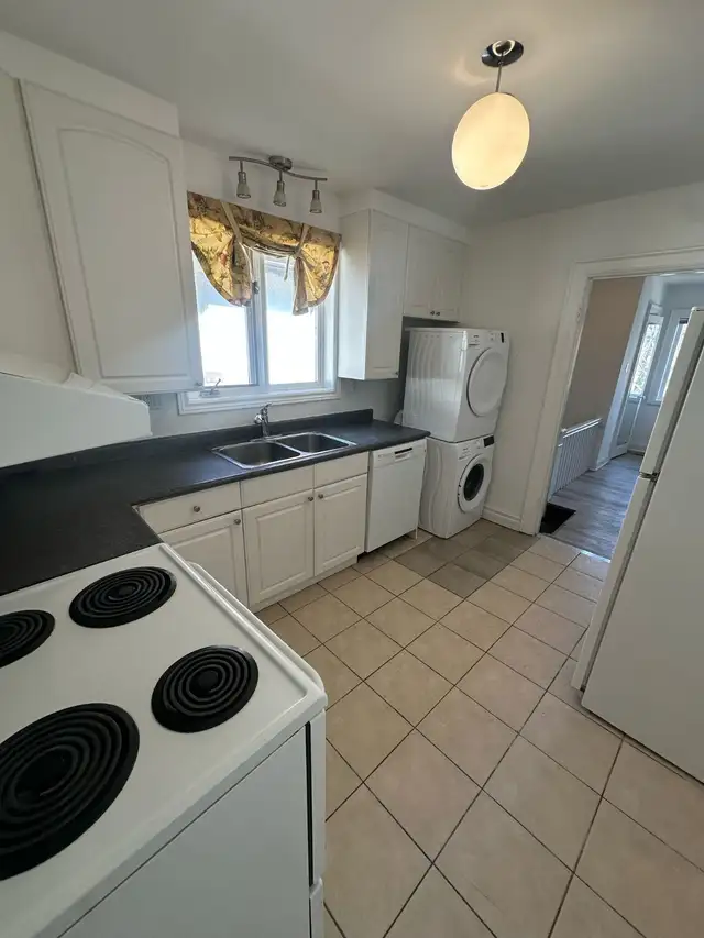 ROOM FOR RENT IN MIDTOWN  TORONTO - NEAR DOWNTOWN - Photo 3