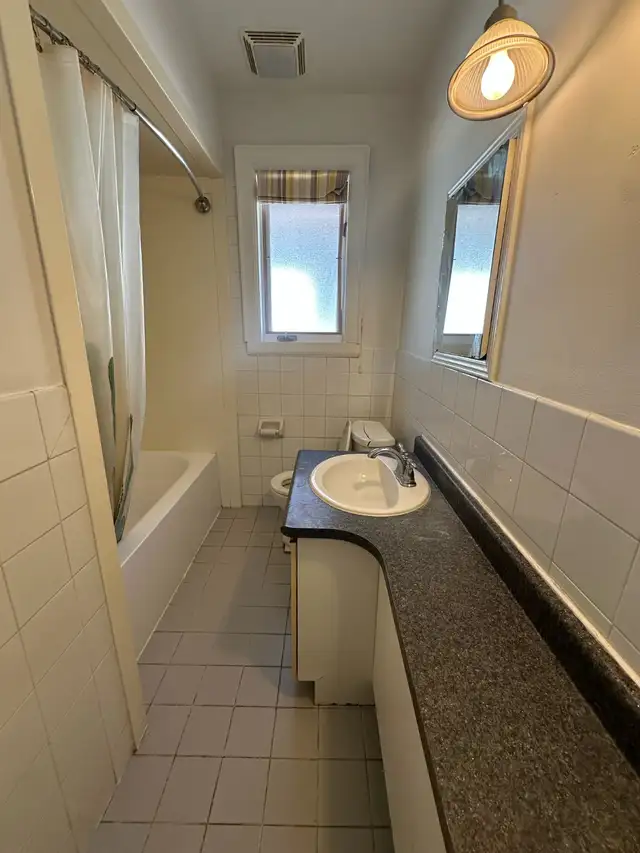 ROOM FOR RENT IN MIDTOWN  TORONTO - NEAR DOWNTOWN - Photo 4