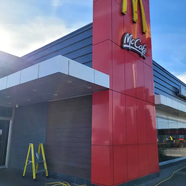 Painting and painting and power Washing - Photo 2