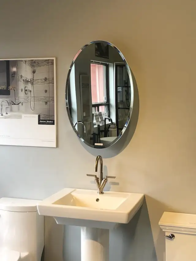 Maax Oval Medicine Cabinet - Photo 4