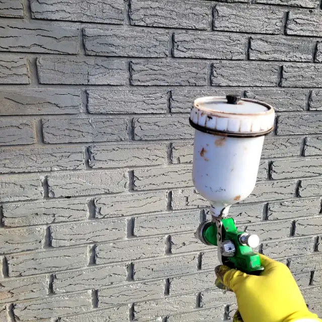 spray paint  power Washing