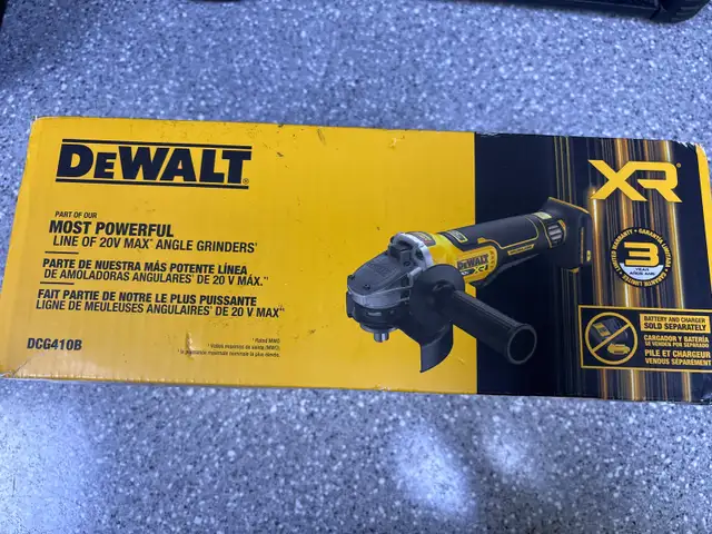 Dewalt DCG410B 30V Brushless 4 1/2" Paddle Swithc Grinder - Photo 3
