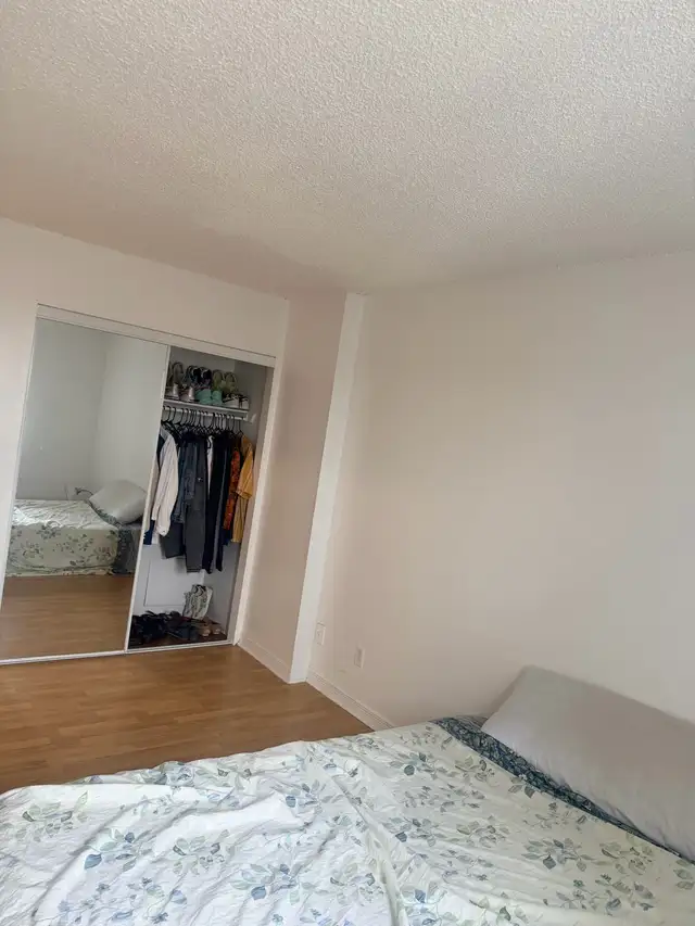 CESSION DE BAIL 4 1/2  DISPONIBLE 01 JUIN - Photo 2