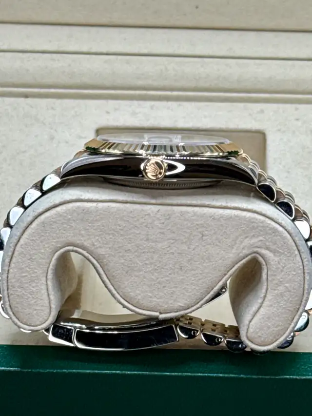 2025 Rolex Datejust 41 Two Tone 126333 - Photo 3