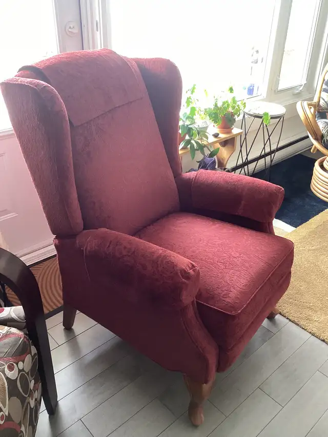 Wingback Recliner