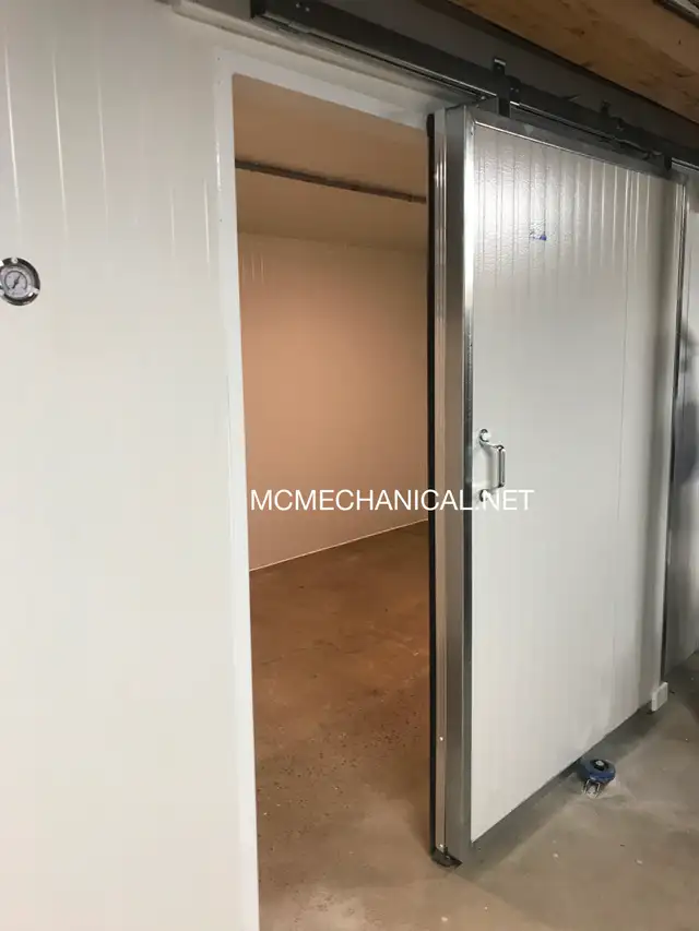 Restaurant Walk-In Cooler & Freezer Installation 647 863 5025 - Photo 4