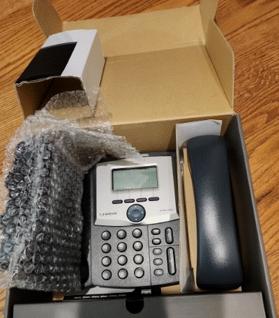 LINKSYS SPA921 SIP IP PHONE in box with Power Cord - Photo 2