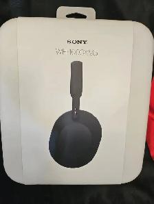 Sony WH-1000XM5 Wireless Noise Cancelling Headphones~with box