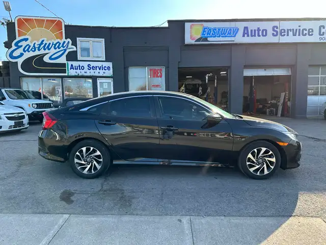 2018 Honda Civic Sedan SE - Photo 2