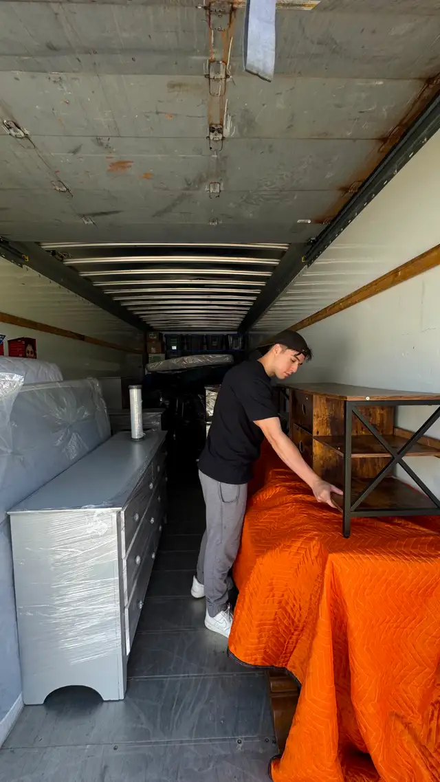 10% OFF LABOUR – 5★ Rated Movers | Affordable Premium Service - Photo 2