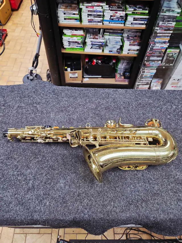 Saxophone alto