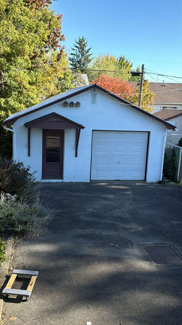 Garage pour entreposage seulement - Photo 2