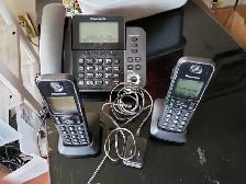 PANASONIC SET OF CORDLESS PHONES IN PERFECT COND.