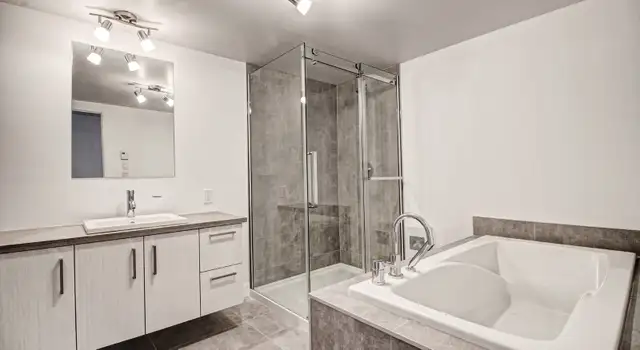 3 ½ Boul. Bastien, près des Galeries de la Capitale - Photo 6