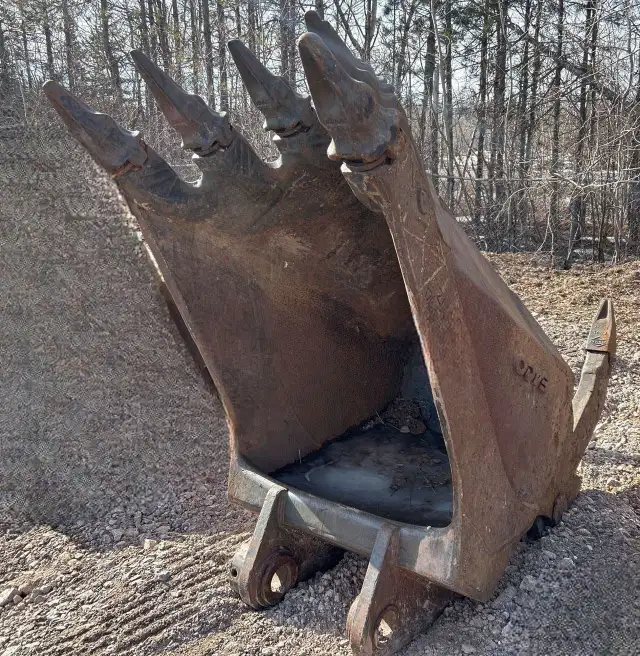 CONCRETE - ROCK ON SITE  EXCAVATING & CRUSHING EQUIPMENT - Photo 19