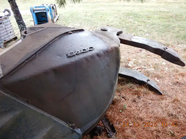 CONCRETE - ROCK ON SITE  EXCAVATING & CRUSHING EQUIPMENT - Photo 26